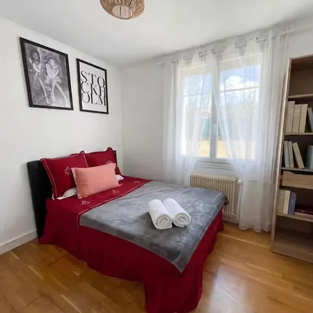Maison 6 Personnes - Jardin - Proche Commerces Et Angouleme Holiday home